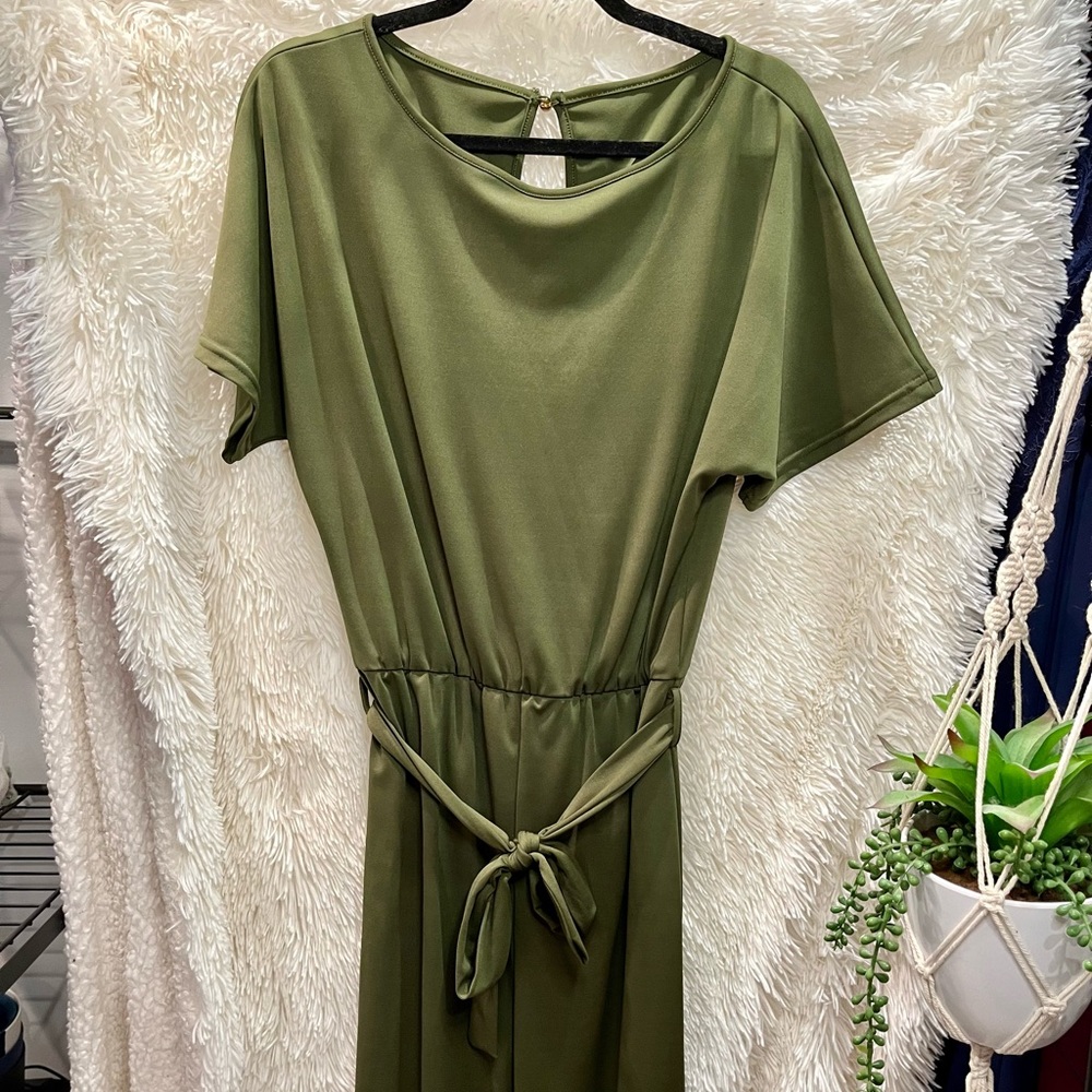 Size Medium forest green jumper